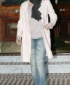 08193_celebrity-paradise_com-The_Elder-Kylie_Minogue_2010-01-28_-_leaving_her_home_in_London_122_246lo.jpg