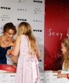 86684_Kylie_Minogue_2008-12-11_launches_of_her_new_fragrance_Sexy_Darling_122_979lo.jpg