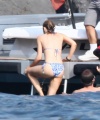 Kylie_Minogue_Candids_on_a_Boat_in_Portofino_July_13_2015_37.jpg